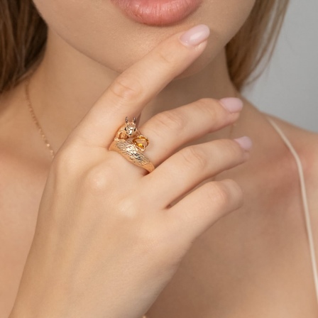 Кольцо с эмалью и цитринами из красного золота (арт. 2447203)