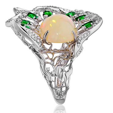 Кольцо с опалом, тсаворитами и бриллиантами из белого золота (арт. 2490554)