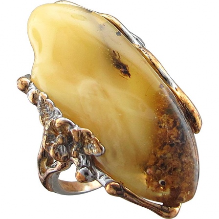 Кольцо с янтарем из чернёного серебра с позолотой (арт. 835012)