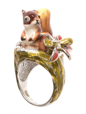 Кольцо Белочка с эмалью, керамикой и фианитами из серебра