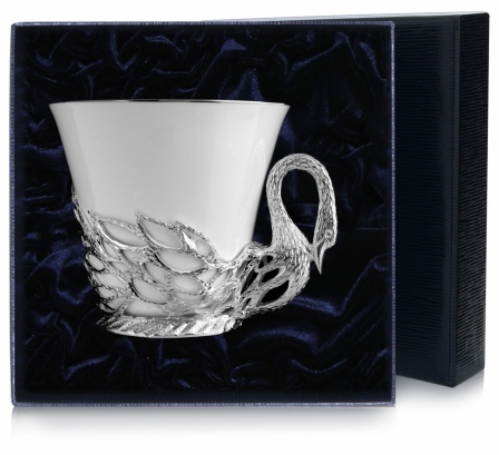 Чашка чайная "Лебедь" из серебра (арт. 2400487)