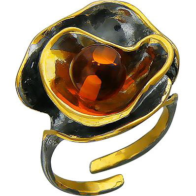 Кольцо с янтарем из чернёного серебра с позолотой (арт. 337969)