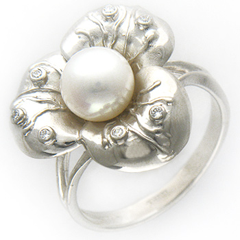 Кольцо Цветок с жемчугом, фианитами из серебра (арт. 348241)