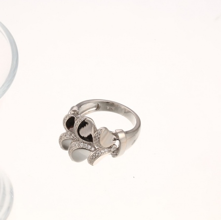 Кольцо с фианитами из серебра (арт. 736288)