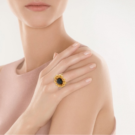 Кольцо Цветок с бриллиантами из желтого золота (арт. 738498)