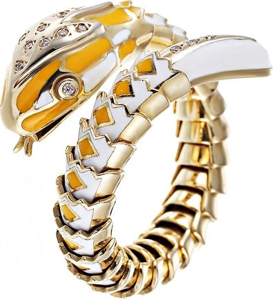 Кольцо с бриллиантами и эмалью из жёлтого золота (арт. 749672)