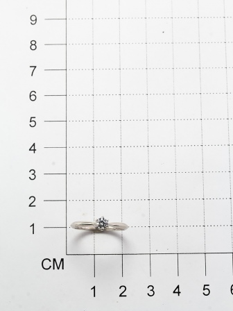 Кольцо с 1 кристаллом swarovski из серебра (арт. 2055941)